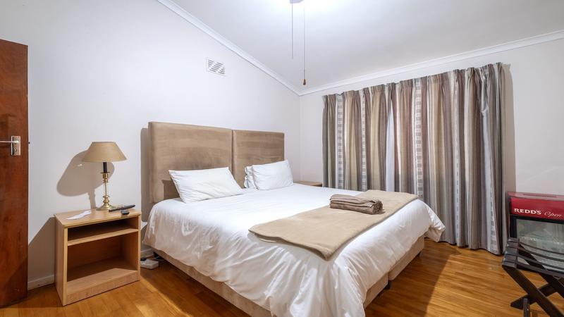 6 Bedroom Property for Sale in Parow North Western Cape